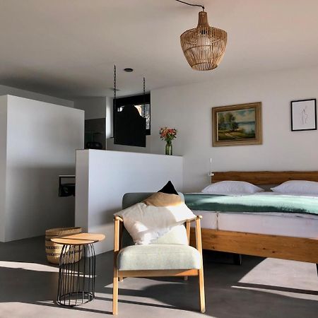 ザルネン Le Bon Moment Bed & Breakfast エクステリア 写真