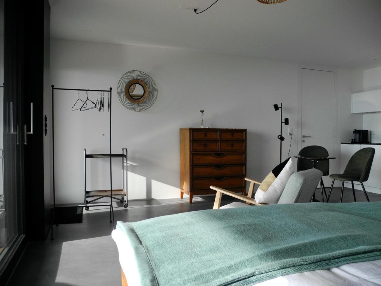 ザルネン Le Bon Moment Bed & Breakfast エクステリア 写真