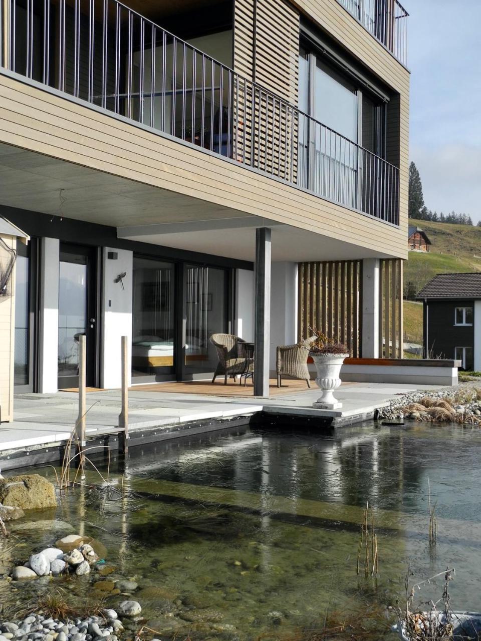 ザルネン Le Bon Moment Bed & Breakfast エクステリア 写真